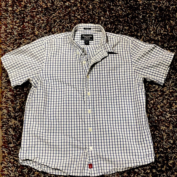 Abercrombie & Fitch Other - Abercrombie and Fitch muscle t-shirt it says it’s a large but it’s a medium..